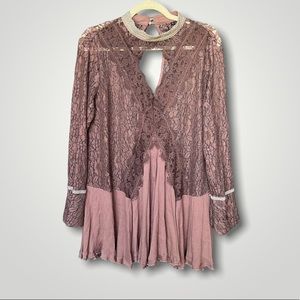 RARE CA Mode Brown Lace with Ruffle Tunic Free People Knock Off Very Cute L